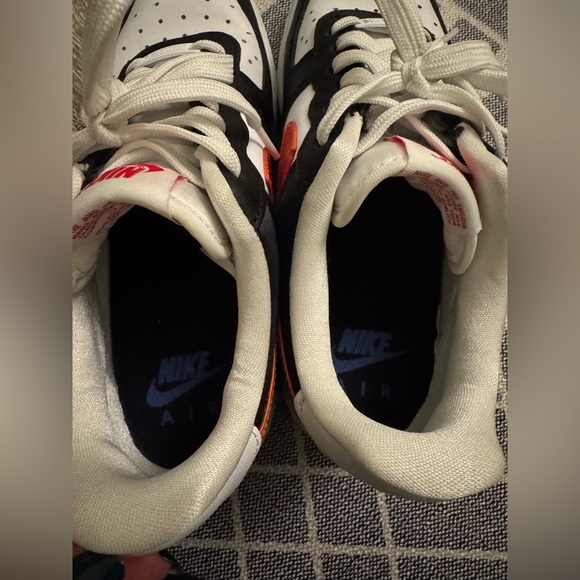 Nike Air Force 1 Low
Satin - Picture 9 of 9